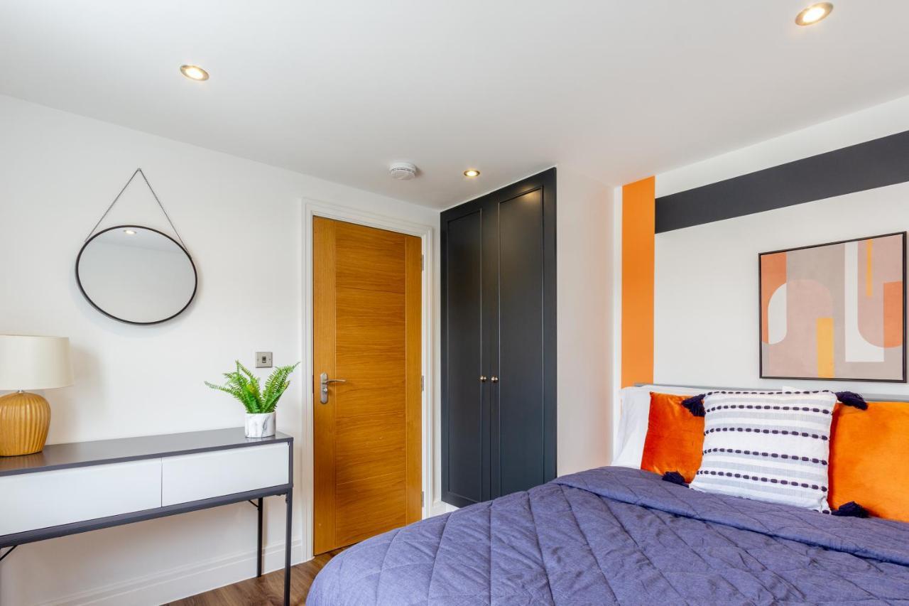 Bright Cheery 4 Bd Apartment By Brighton Station ภายนอก รูปภาพ