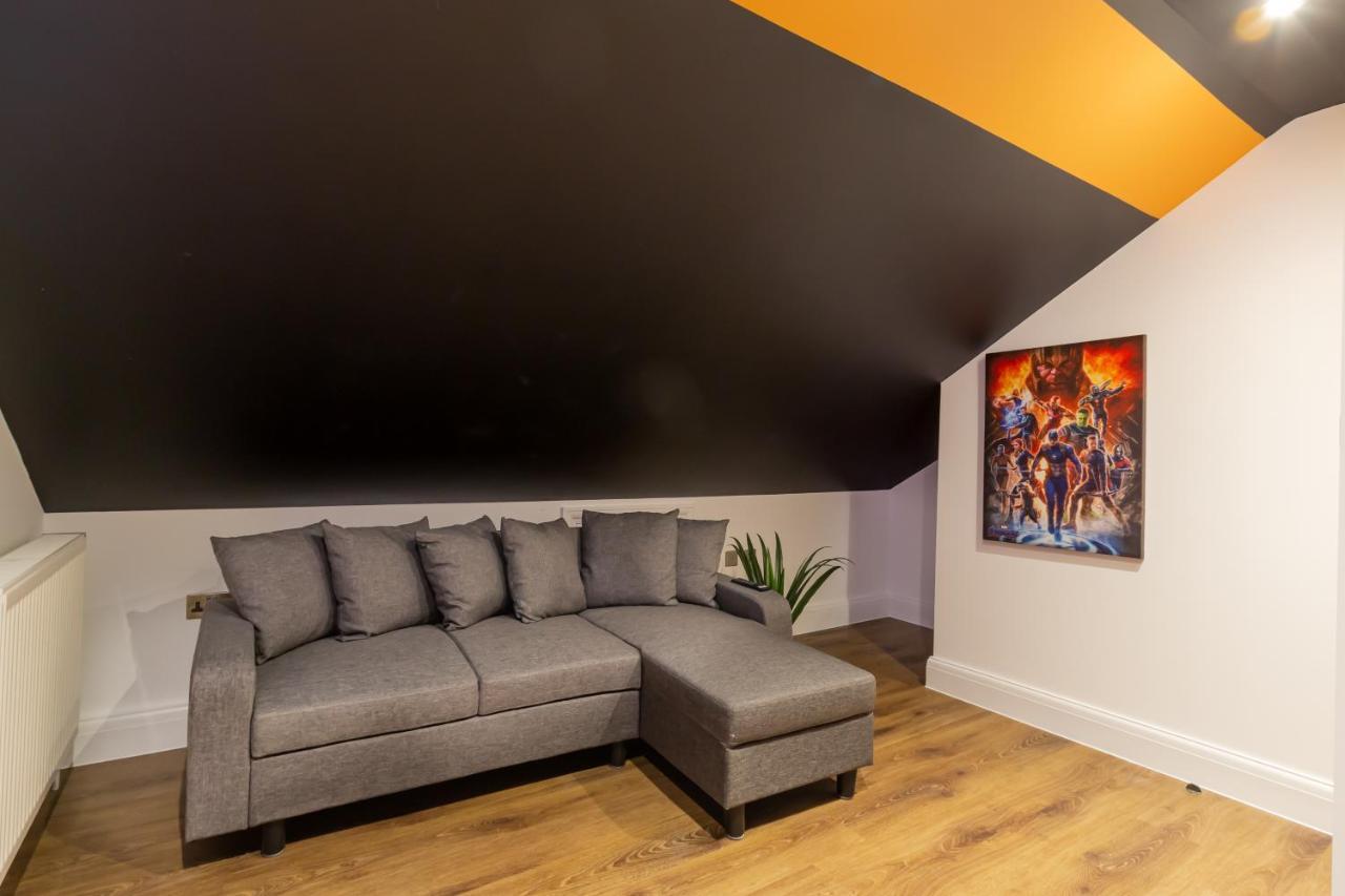 Bright Cheery 4 Bd Apartment By Brighton Station ภายนอก รูปภาพ