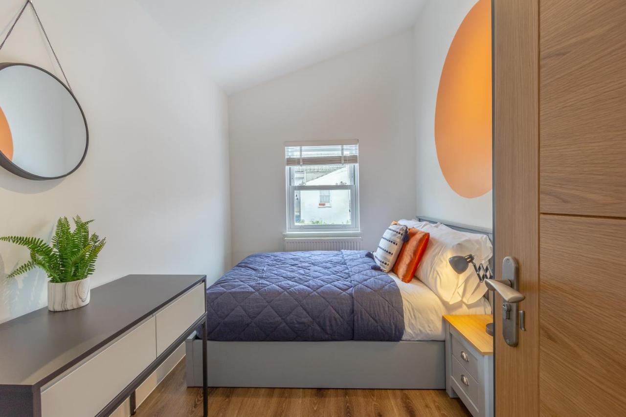 Bright Cheery 4 Bd Apartment By Brighton Station ภายนอก รูปภาพ