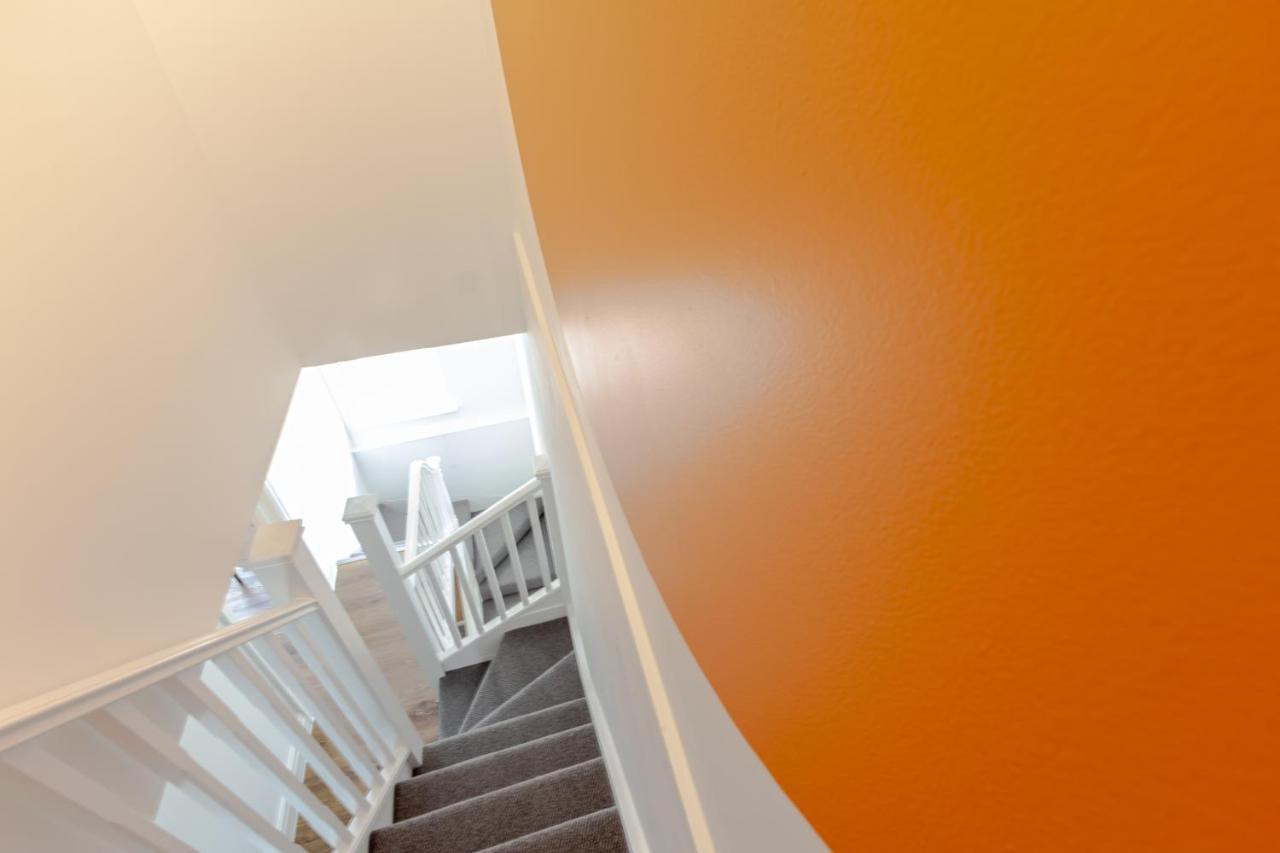 Bright Cheery 4 Bd Apartment By Brighton Station ภายนอก รูปภาพ